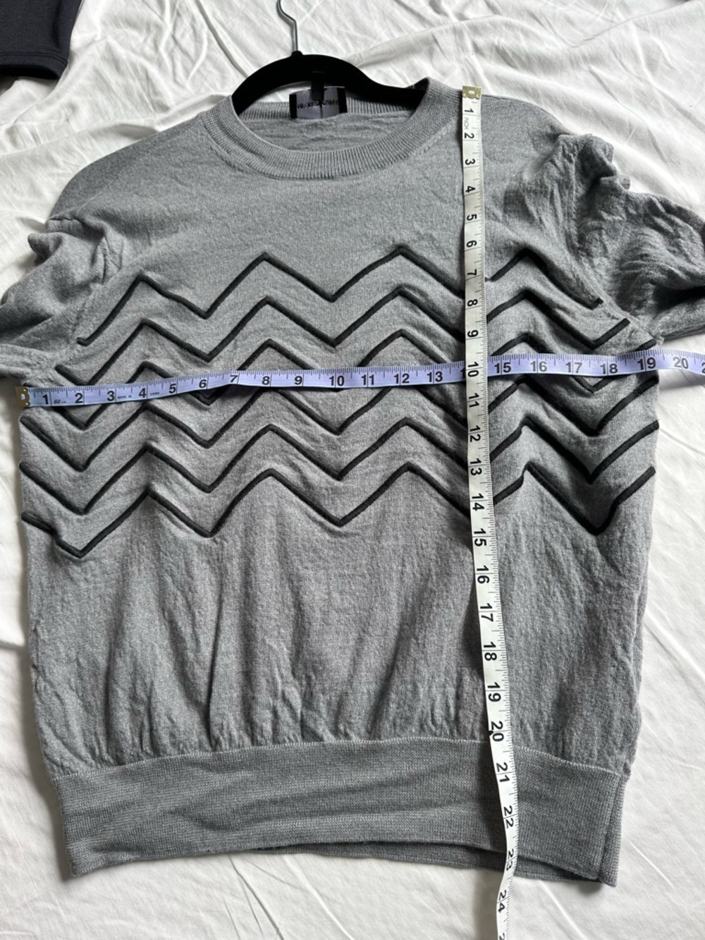 Emporio Armani  Embroidered Zigzag Wool Sweater – Gray Crewneck - Picture 3 of 9